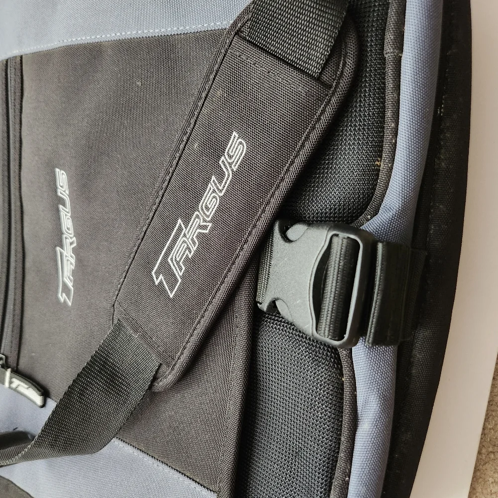 Targus Laptop Messenger Shoulder Bag Black Gray Blue